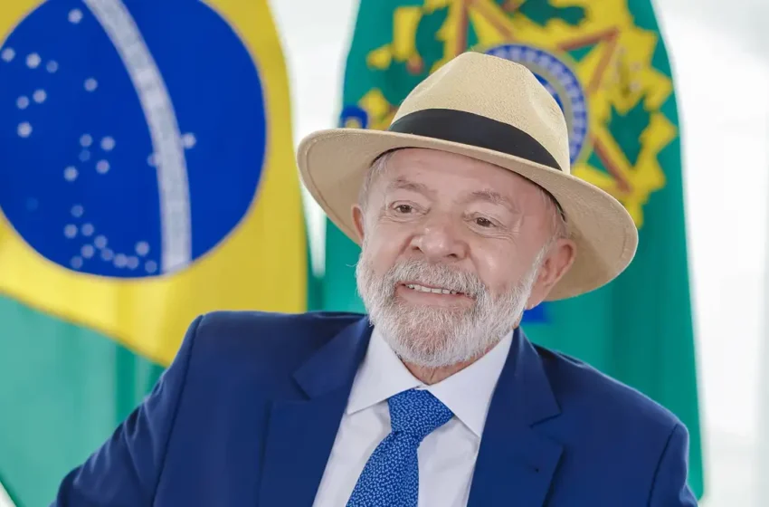  Presidente Lula exonera 10 ministros para reforçar eleições na Câmara e Senado