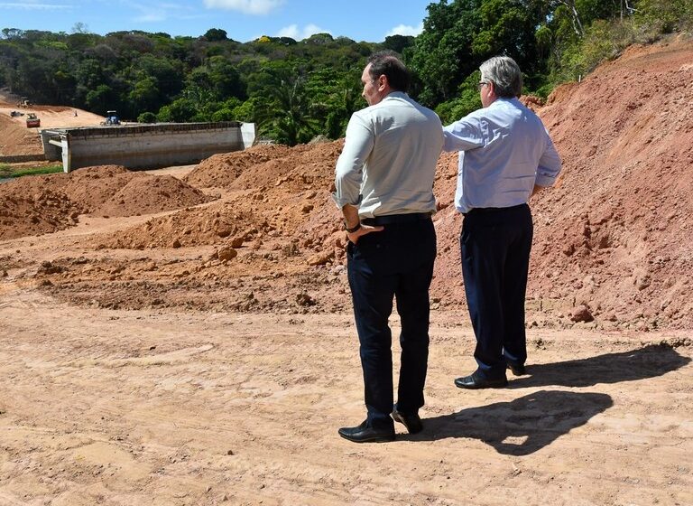  Obras de mobilidade urbana em João Pessoa que somam investimentos de R$ 95 milhões são inspecionadas por João Azevedo