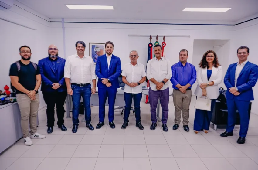  Prefeito Cícero e comitiva do Conagreste se reúnem para compartilhar experiências tecnológicas de João Pessoa com 31 municípios do NE