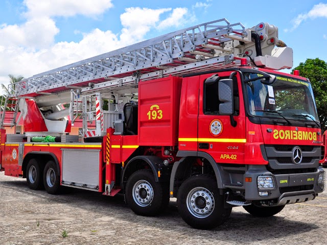  Fábrica de Estofados em Campina Grande é atingida por incêndio nesta quinta-feira (23)