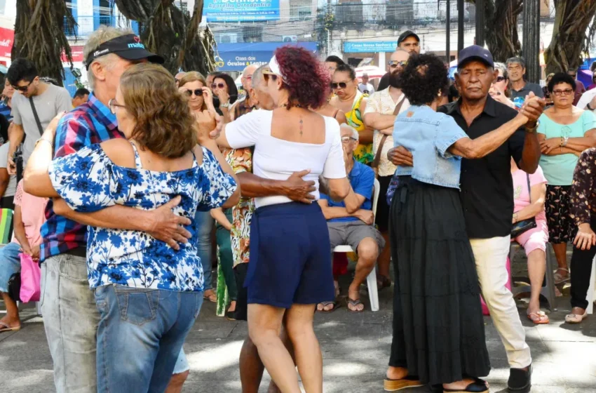  Sabadinho Bom recebe o grupo Em Canto e Choro neste fim de semana