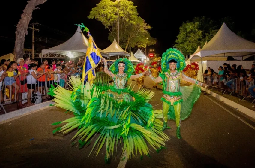  Festa de prévias marca o início do carnaval de João Pessoa no Busto de Tamandaré nesta sexta-feira