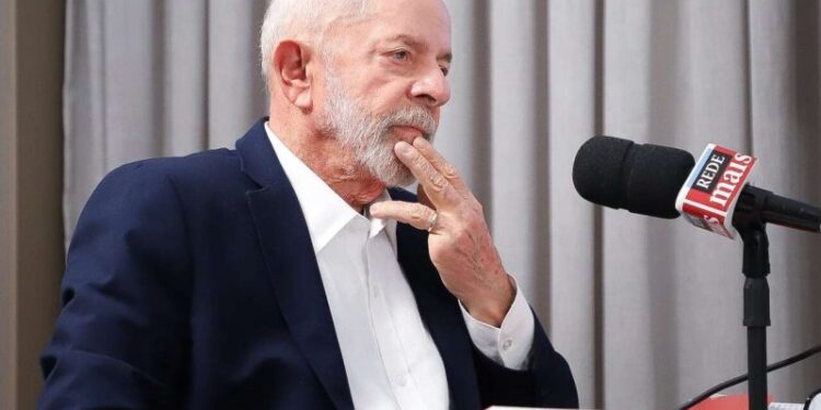  Lula realiza reunião com ministros para balanço e estratégias para a segunda metade do mandato