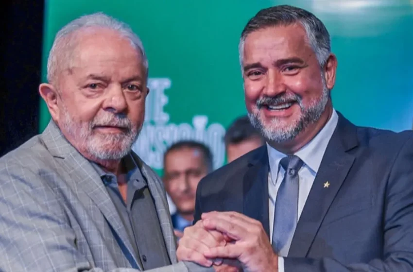  Lula confirma substituição de Paulo Pimenta por Sidônio Palmeira na Secom