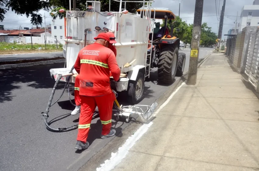  Emlur promove ações de zeladoria em 17 bairros durante uma semana