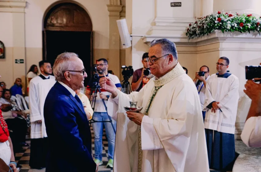  Prefeito Cícero destaca papel social de Dom Nereudo Freire, ordenado bispo de Mopta e auxiliar de Recife e Olinda