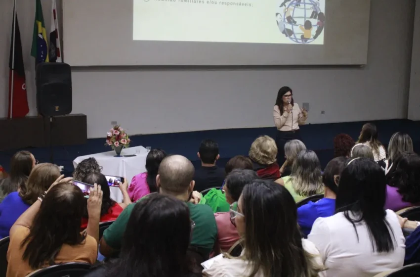  Gestores dos Ninhos do Saber participam de encontro de preparação para o início do ano letivo