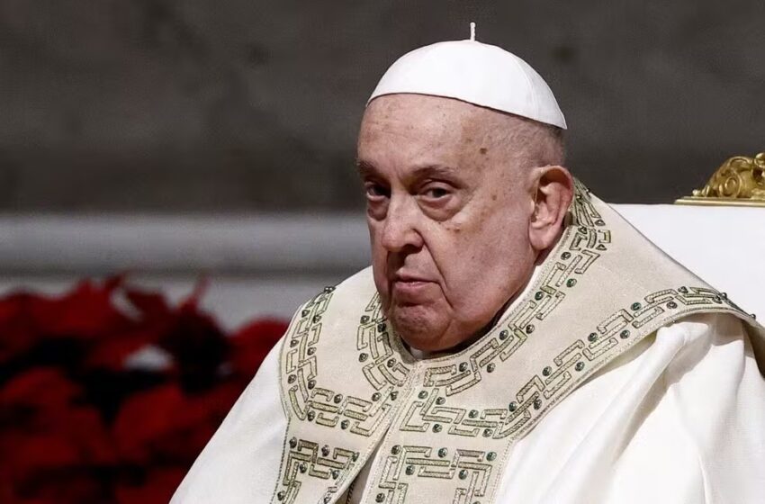  Vaticano anuncia que Papa Francisco sofreu queda e tem lesão no antebraço direito