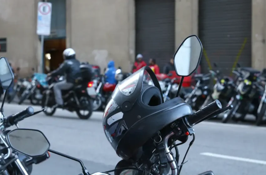  Vereadora solicita suspensão das apreensões de mototáxis em São Paulo