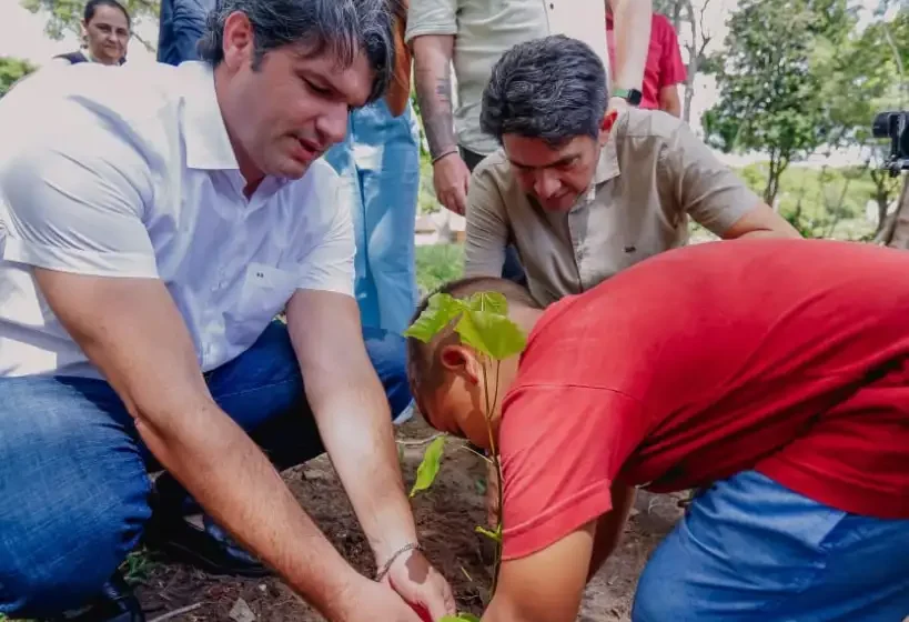  Prefeitura de João Pessoa promove plantio de árvores nativas no Parque Augusto dos Anjos