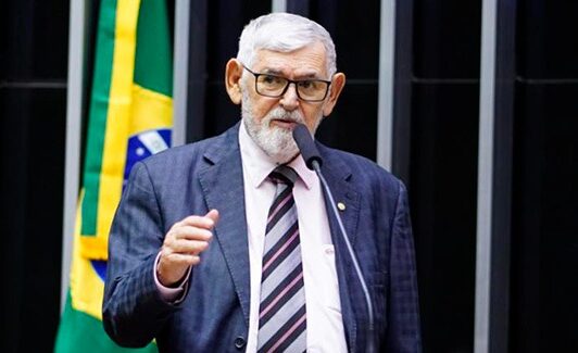  Deputado Luiz Couto realiza denúncia contra Meta na Comissão de Direitos Humanos e STF