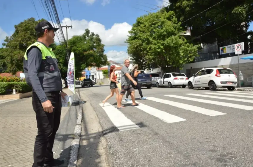  População aprova ações de conscientização da faixa de pedestre da Semob-JP nas ruas da Capital