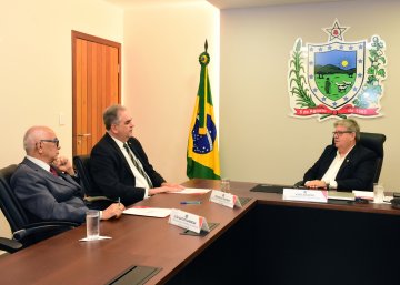  Presidente do TJPB visita governador João Azevêdo e reforça parceria institucional