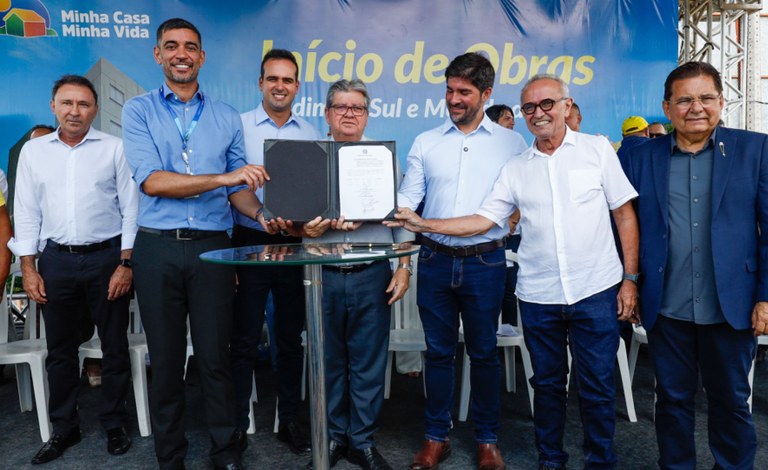  Governador João celebra parceria com governo federal para construção de 927 unidades habitacionais