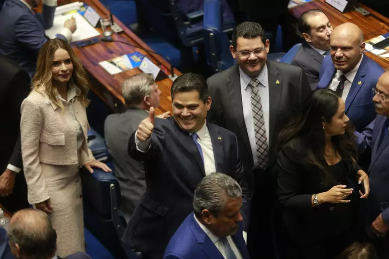  Davi Alcolumbre é eleito Presidente do Senado