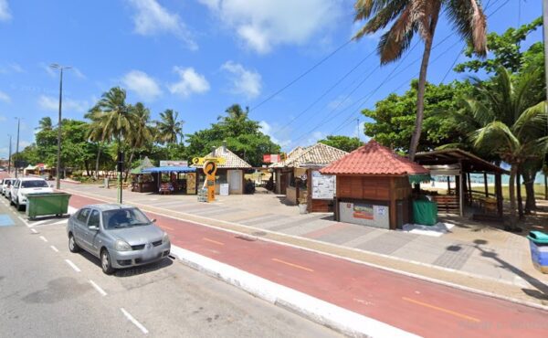  Homem reage a assalto e é baleado na Praia do Cabo Branco, em JP