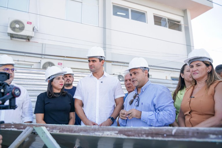  Governador Lucas Ribeiro inspeciona obras na cidade de Cajazeiras