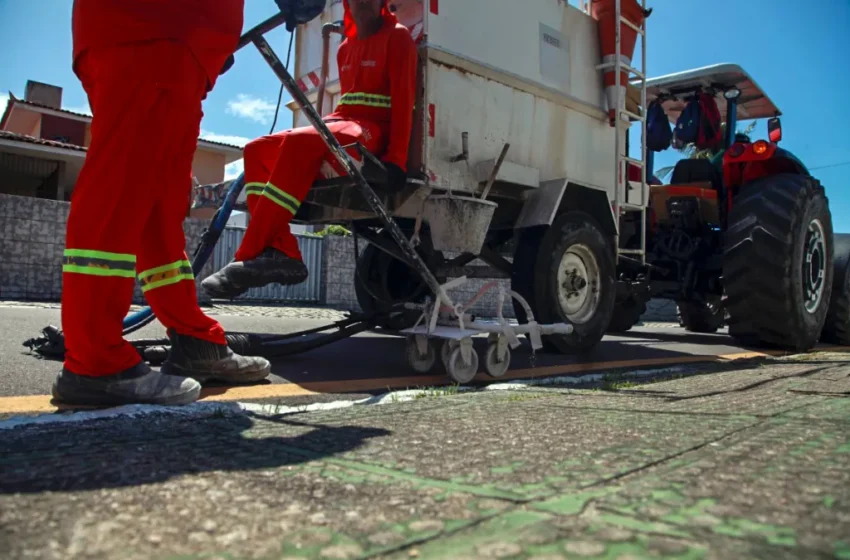  Emlur inicia semana com execução de serviços de zeladoria em 12 bairros