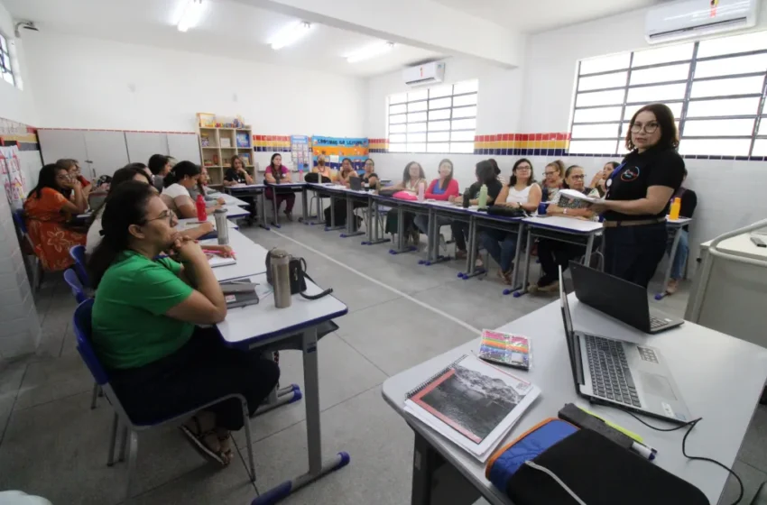  Professoras dos anos iniciais passam por formação do programa Letrar+JP