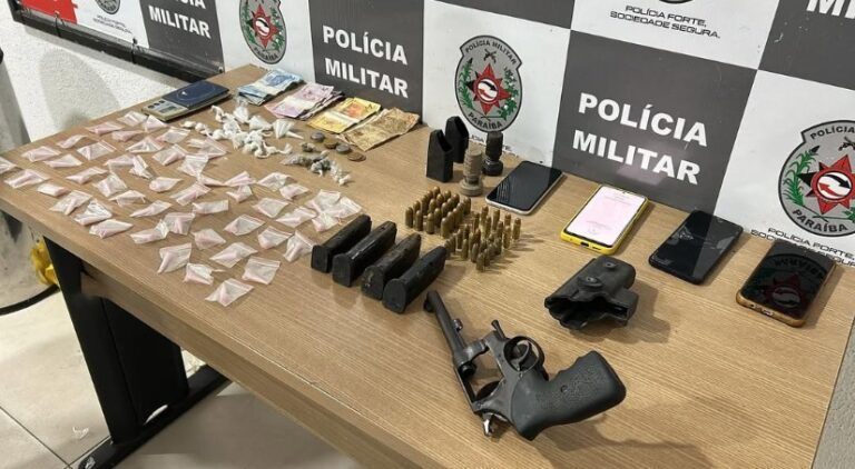  Polícia prende grupo com drogas, armas e munições no Bairro das Indústrias, em JP