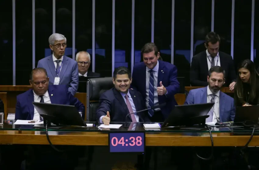  Congresso aprova novas regras para pagamento de emendas parlamentares