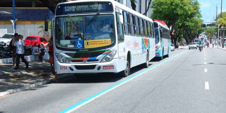  Ônibus perde velocidade com liberação das faixas exclusivas, alerta Sintur-JP