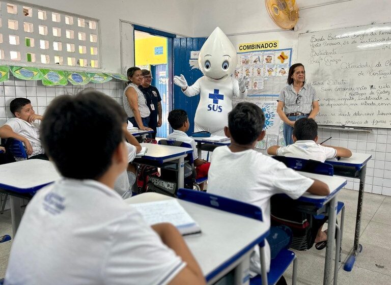  SES-PB intensifica vacinação nas escolas para atualizar caderneta de crianças e adolescentes
