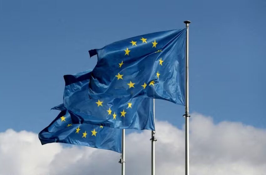 União Europeia estabelece tarifa de 25% sobre mercadorias dos EUA