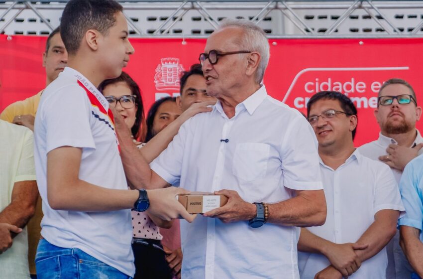  Foco na educação: Cícero Lucena entrega nova escola e chega à 48ª unidade revitalizada na Penha