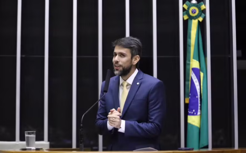 Com apoio de Lula, Pedro Lucas deve assumir o ministério das comunicações após o feriado de Páscoa