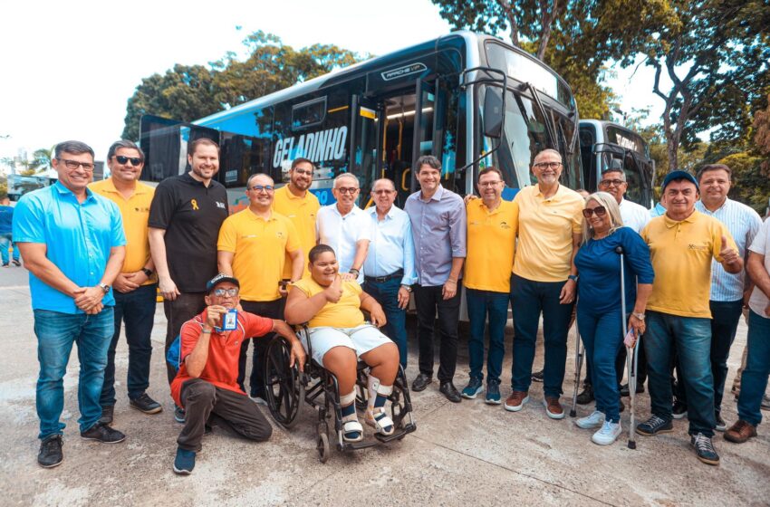  Prefeitura investe na mobilidade urbana com entrega de 32 novos ônibus para a Capital paraibana