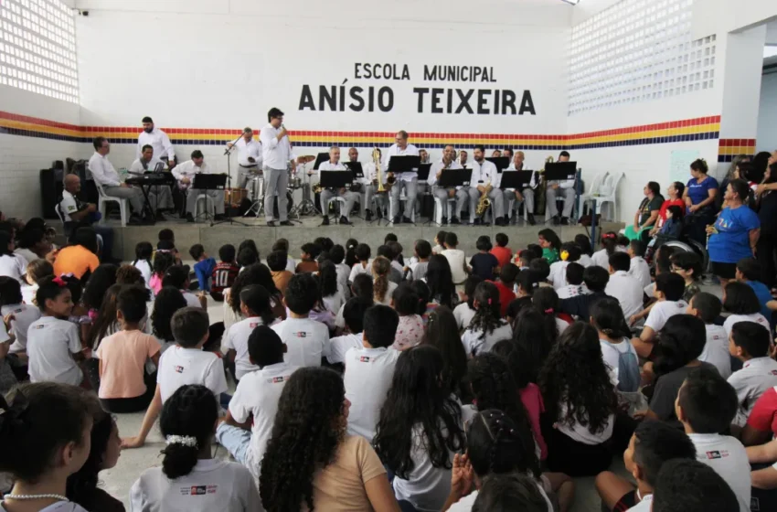 Secretaria de Educação leva concerto didático para escolas da Rede Municipal