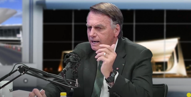  Bolsonaro oficializa chapa com Queiroga para governador e Sérgio para o Senado