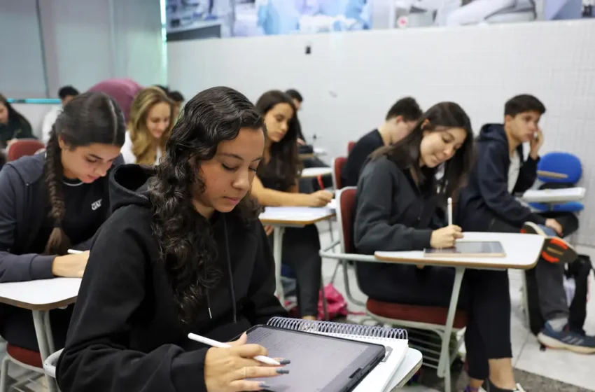 Candidatos têm até esta sexta-feira para pedir isenção no Enem 2025