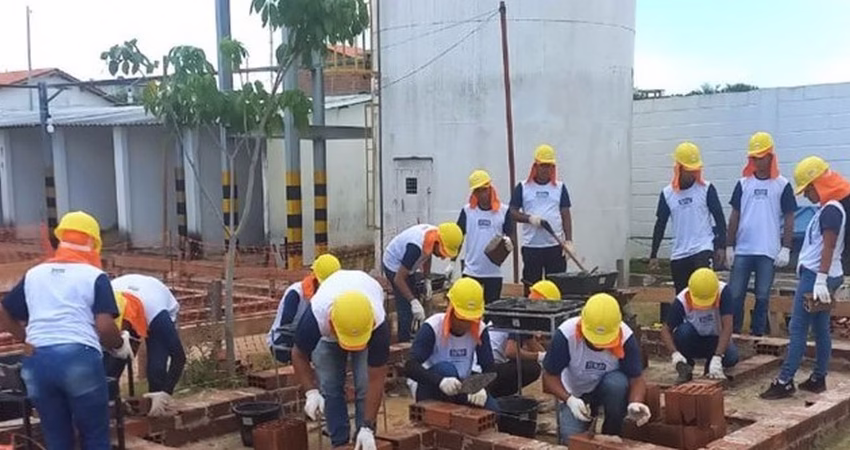 SENAI oferece 95 vagas gratuitas em cursos de construção civil em Bayeux