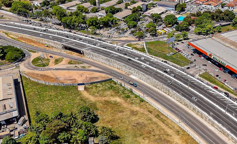 Viaduto Luciano Agra passará por mudanças a partir de terça-feira (20).