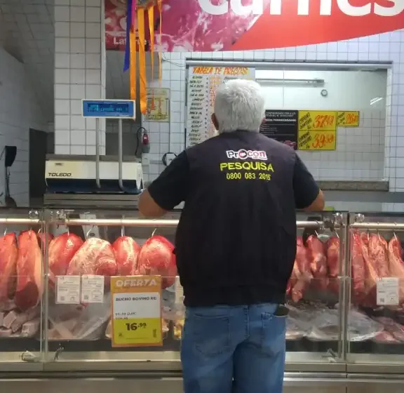 Pesquisa em supermercados e feiras livres para preços de carnes registra diferença de R$ 44,99 no filé bovino