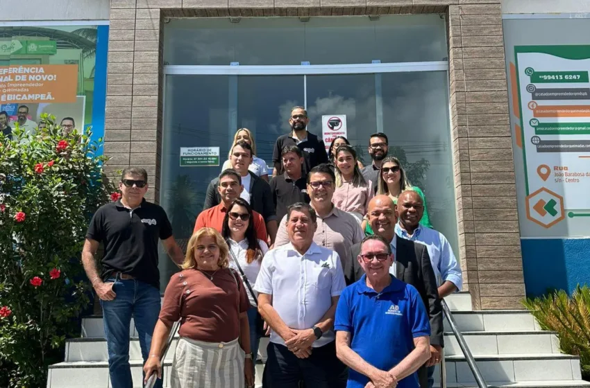 Equipe da Sedest visita Casa do Empreendedor de Queimadas para troca de experiências
