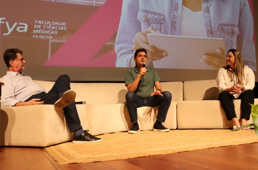 Afya Paraíba realiza mesa redonda sobre inovação e tecnologia no ensino da medicina