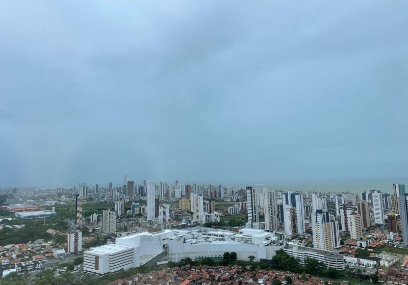 Inmet emite alerta preventivo diante de previsão de chuvas fortes em João Pessoa e mais 99 cidades paraibanas, confira lista