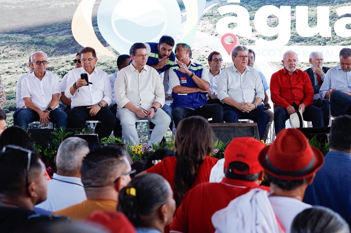  Cícero Lucena participa da entrega do Ramal Apodi ao lado de Lula nesta quarta-feira (28)