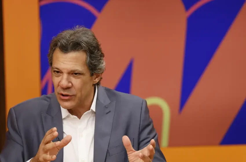 Haddad afirma que não há planos de reajuste no Bolsa Família