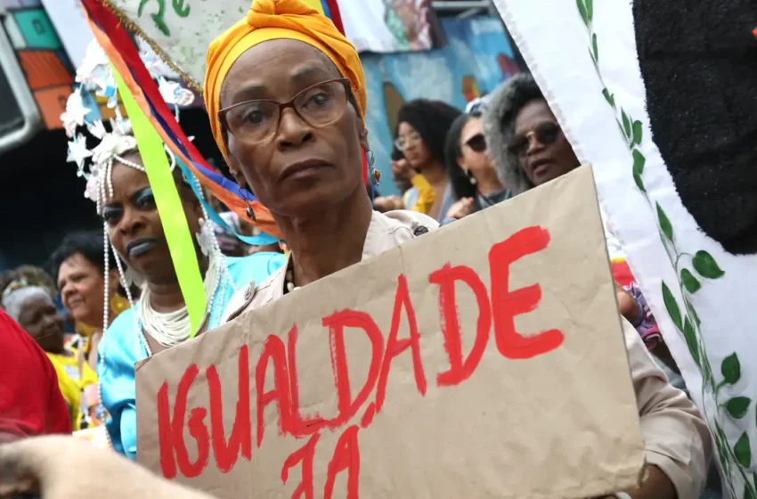 Pesquisa revela que 85% da população preta já enfrentou discriminação racial