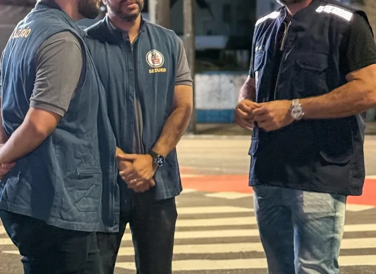 Poda de árvores é reforçada pela prefeitura de João Pessoa para evitar transtornos no período chuvoso
