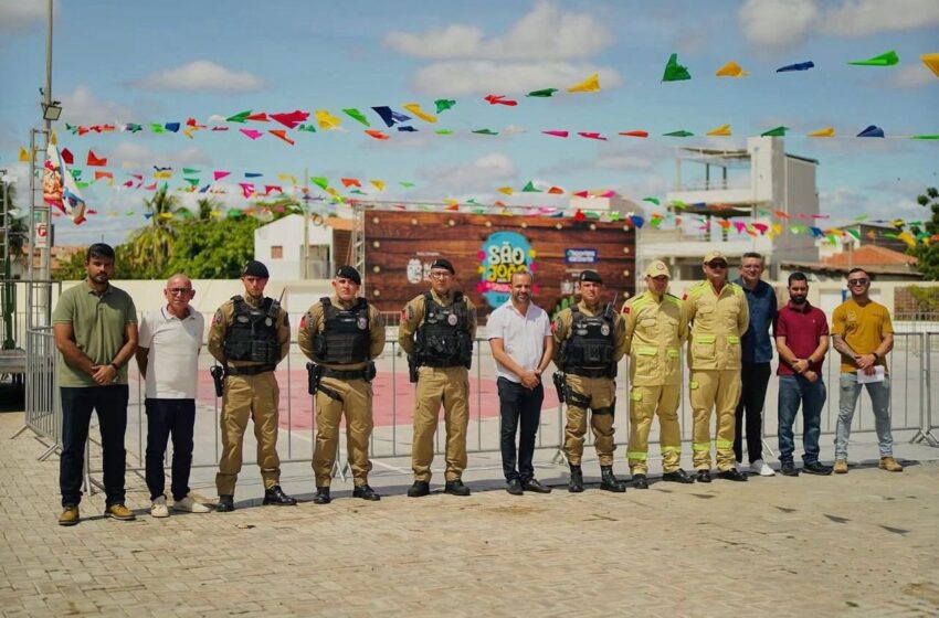  Prefeito Henry Lira e forças de segurança alinham planejamento para garantir tranquilidade no São João de Santa Luzia 2025