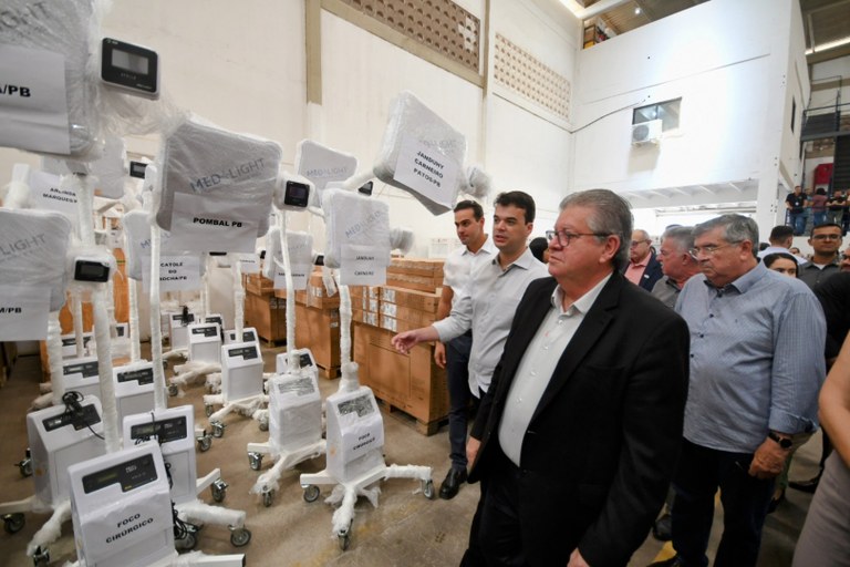 João Azevêdo entrega novos equipamentos para hospitais da rede estadual com investimentos superiores a R$ 56 milhões