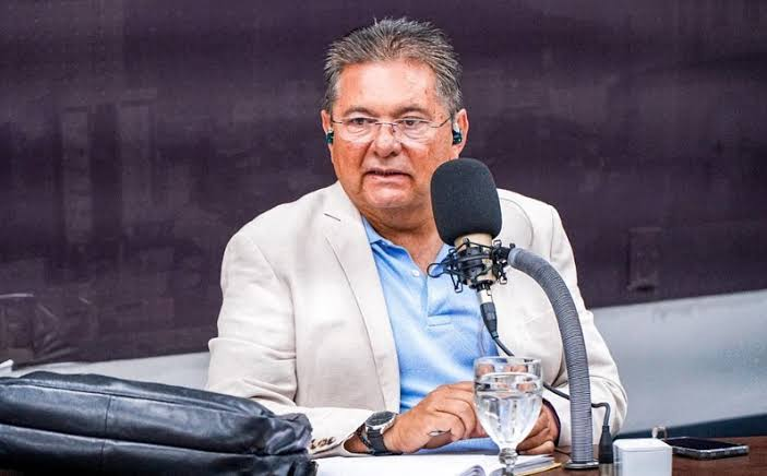  Adriano Galdino sugere filiação de Maria Porto ao Republicanos e aposta na vitória
