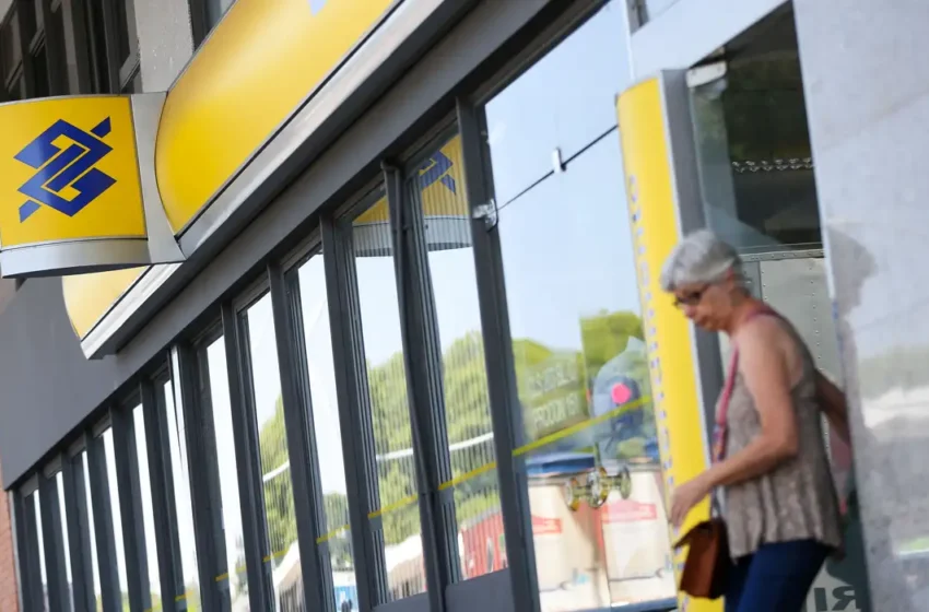 Bancos não funcionaram presencialmente nesta quinta-feira (19) devido ao feriado de Corpus Christi