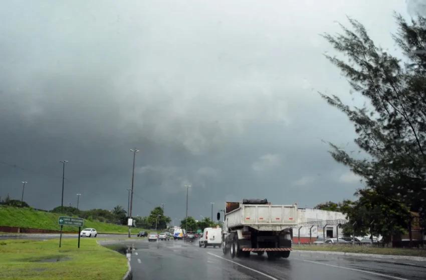Defesa Civil reforça monitoramento das áreas de risco após alerta do Inmet e para início do inverno