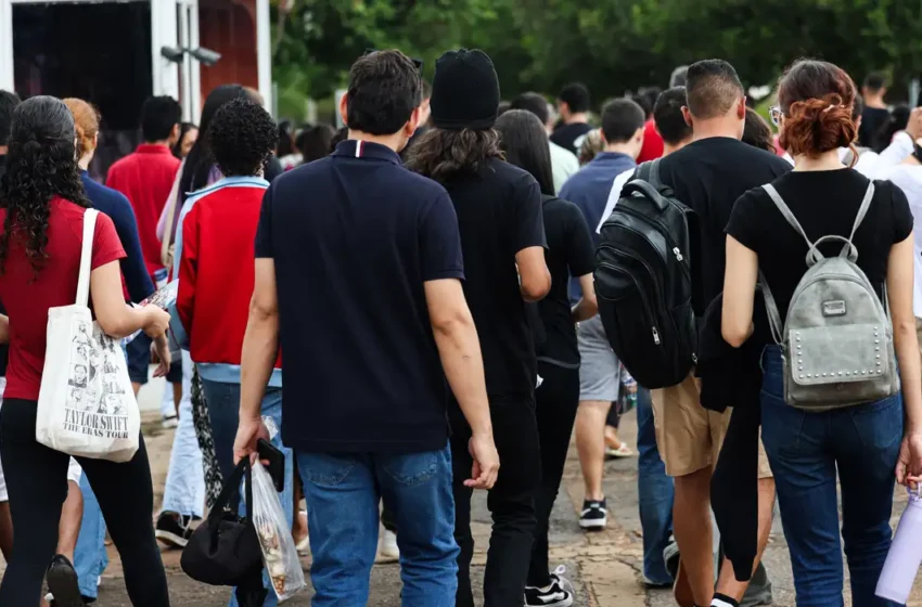 Candidatos tem até esta sexta-feira (13) para inscrição para o Enem, prazo vai até às 23h59